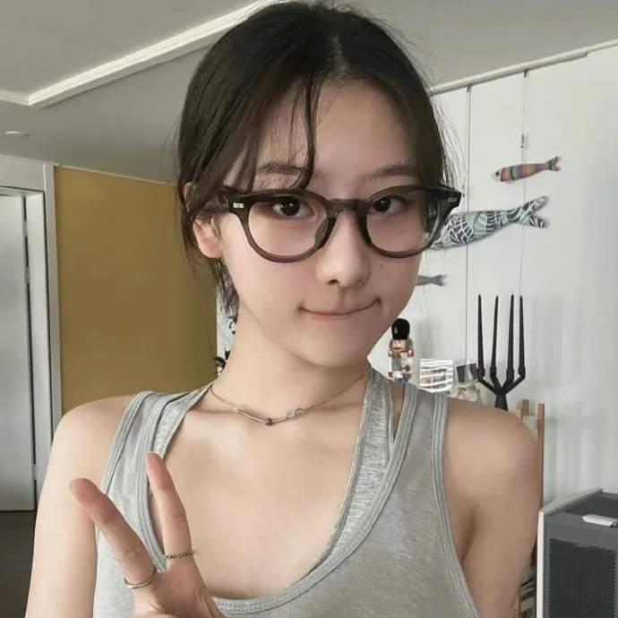 我向我的女老板借钱